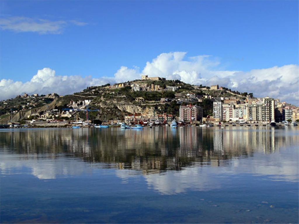 Castel Sant'Angelo Sea View Villa Ликата Екстериор снимка