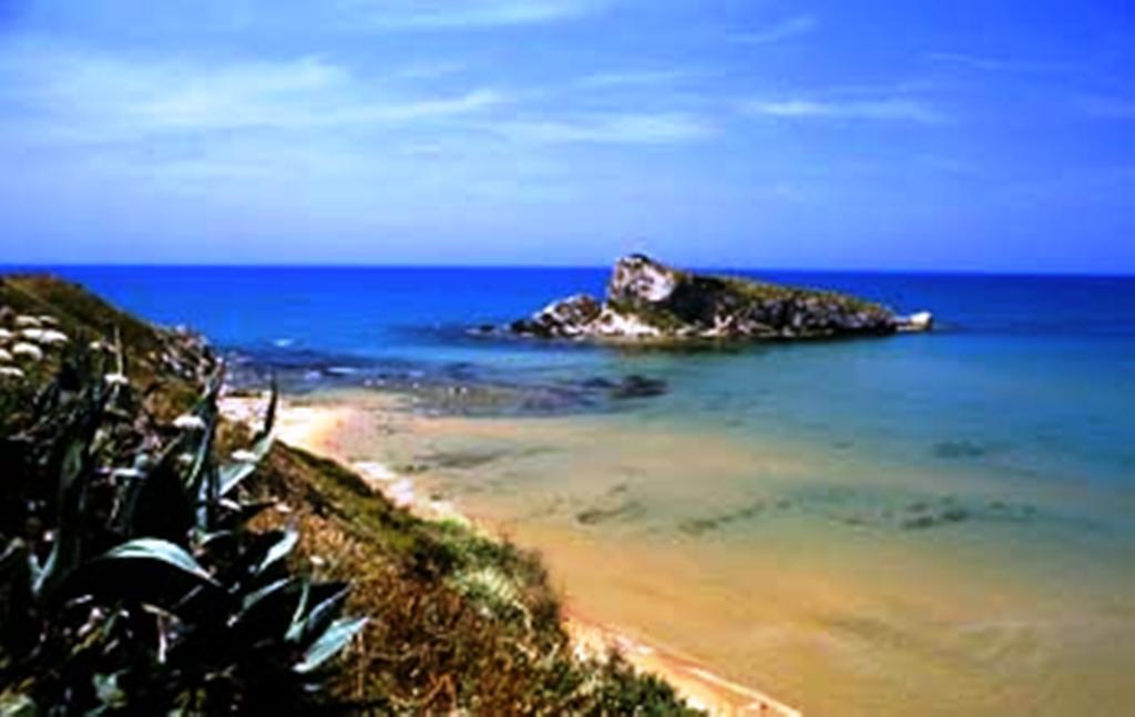 Castel Sant'Angelo Sea View Villa Ликата Екстериор снимка