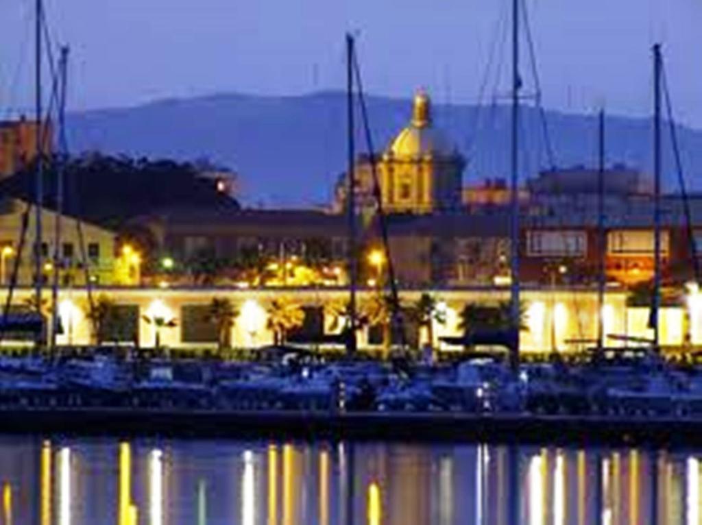 Castel Sant'Angelo Sea View Villa Ликата Екстериор снимка